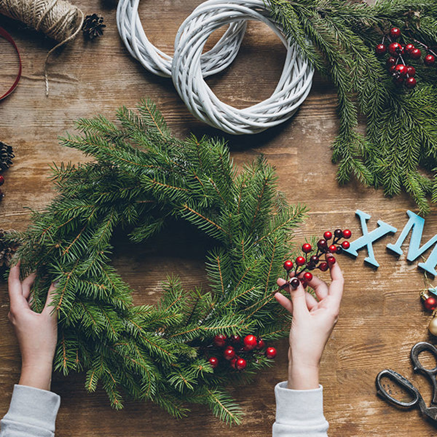 Make This Easy Rustic Christmas Wreath